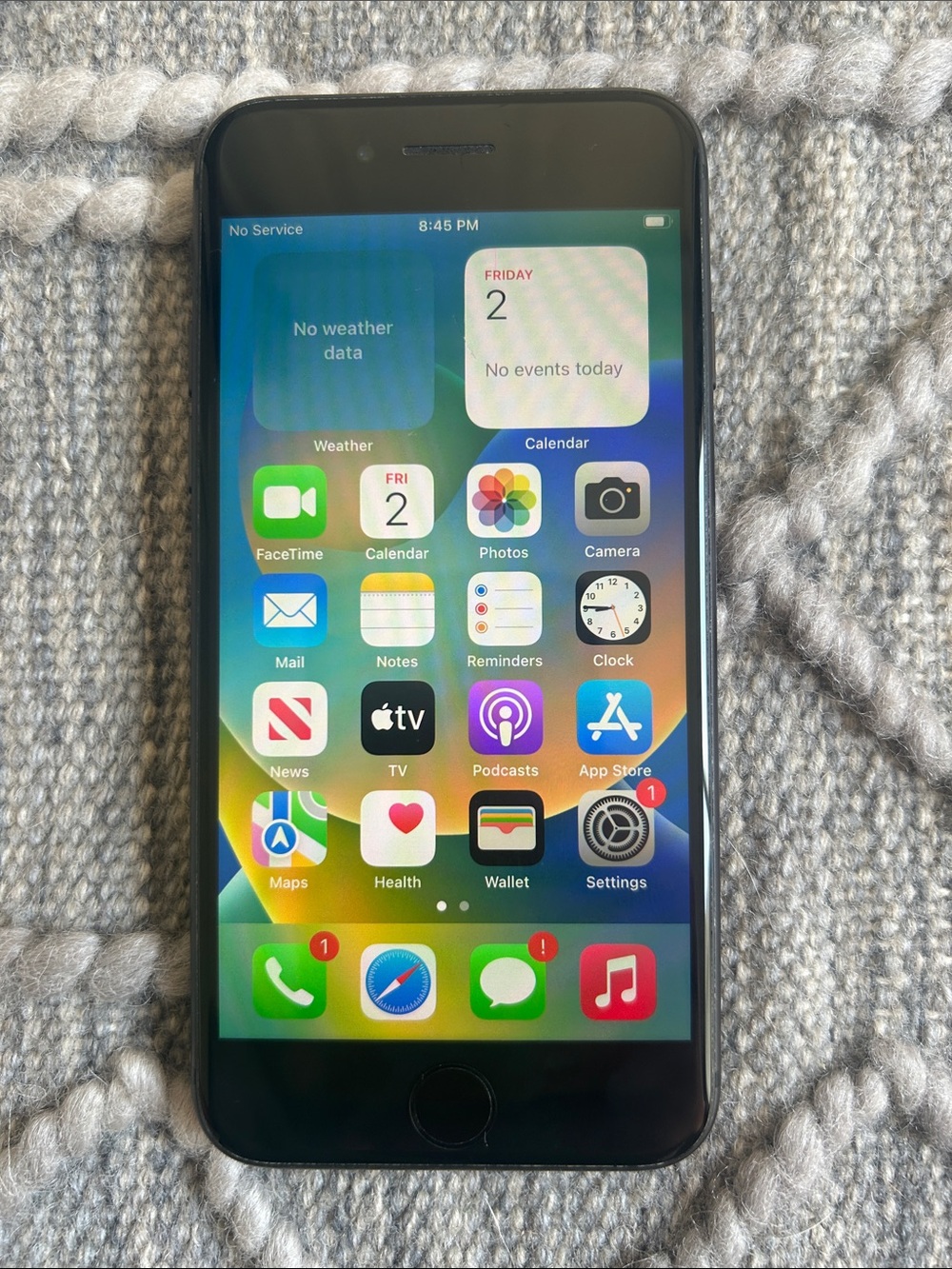 Apple iPhone 8, Space Gray, 64GB-Unlocked!! Authentic, Gently used for 2 years.